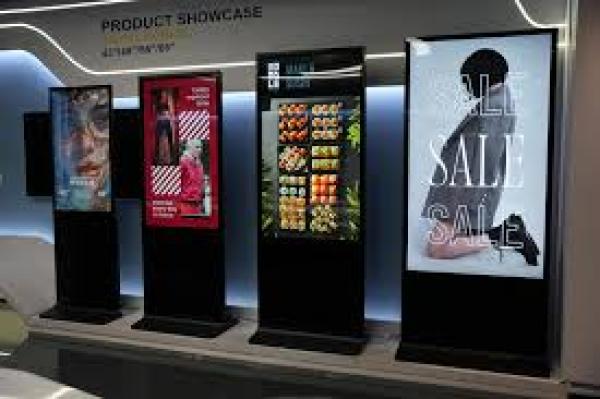 Application value of touching lcd advertising machine in shopping malls and supermarkets