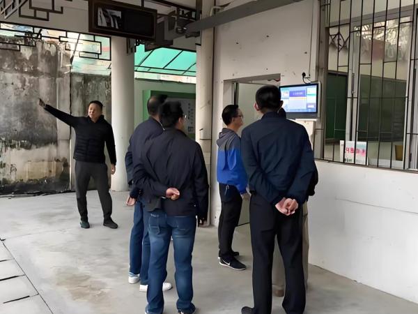 Introduction to the overall function and application of the display screen system of electronic class brand advertising machine