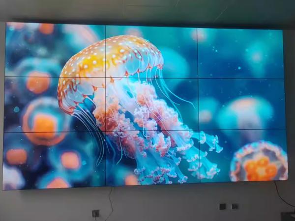 Liquid crystal splicing screen hydraulic front maintenance bracket