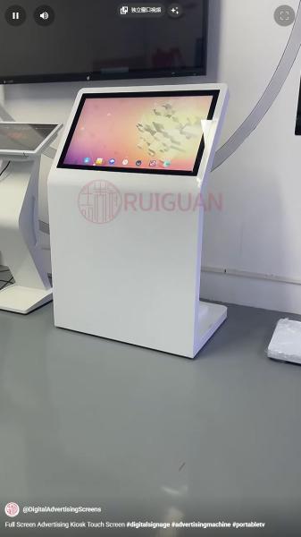 Comprehensive Analysis of the Application Advantages of Elevator Advertising Machines