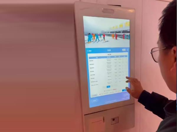 What points should I pay attention to when purchasing the display screen of the touch inquiry machine