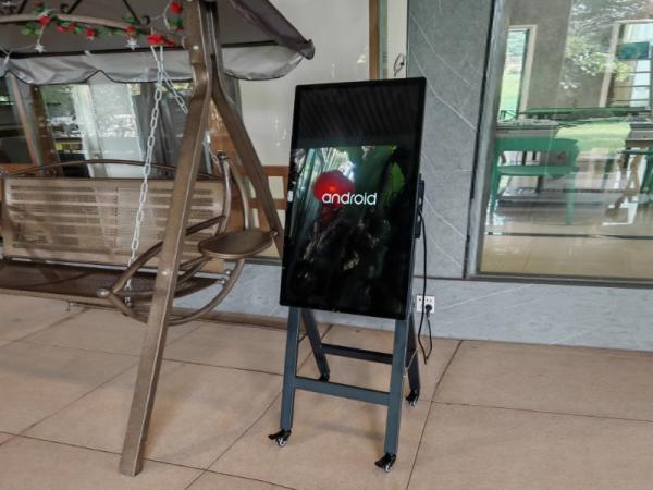 TV luar ruangan kios digital portabel yang dapat dilipat layar tampilan mesin ik