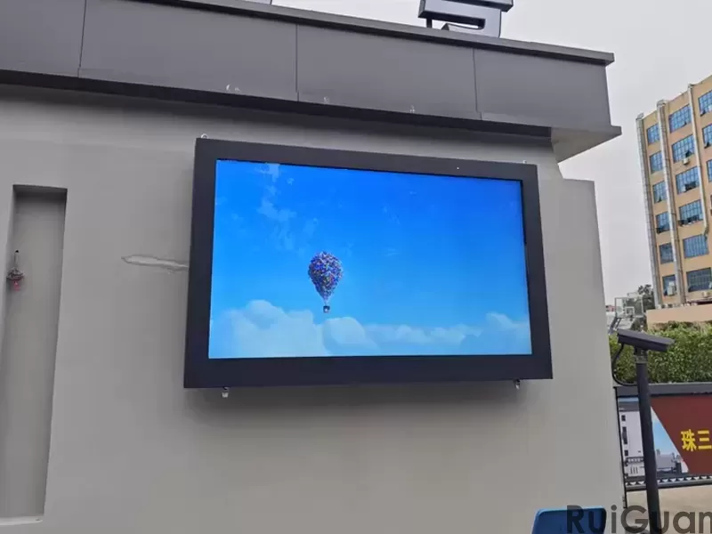 outdoor wall mounted screen-16