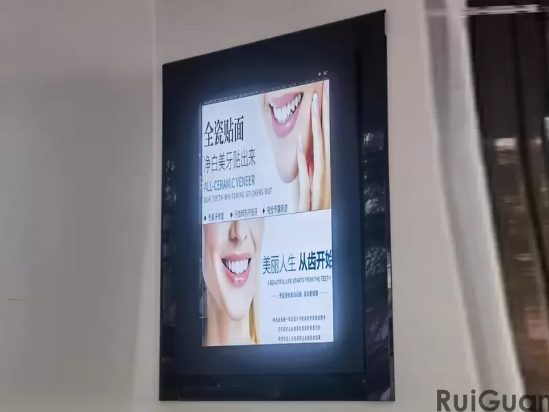 Apa alasan mengapa mesin iklan luar ruangan yang dipasang di dinding tidak memutar suara?