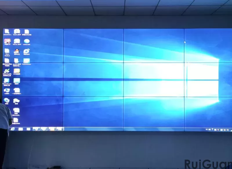 Splicing Screen Advertising Machine (5).jpg