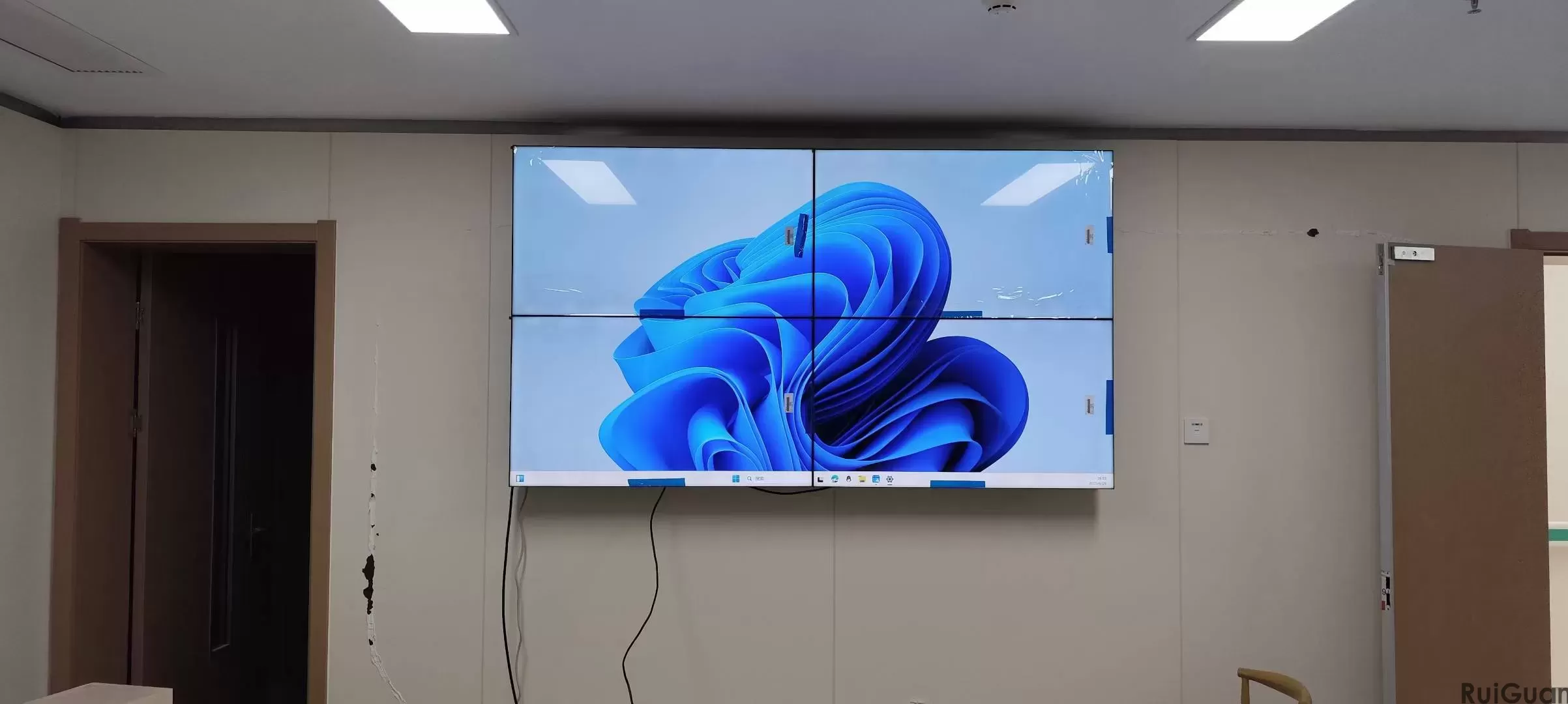 Splicing Screen Advertising Machine (11).jpg